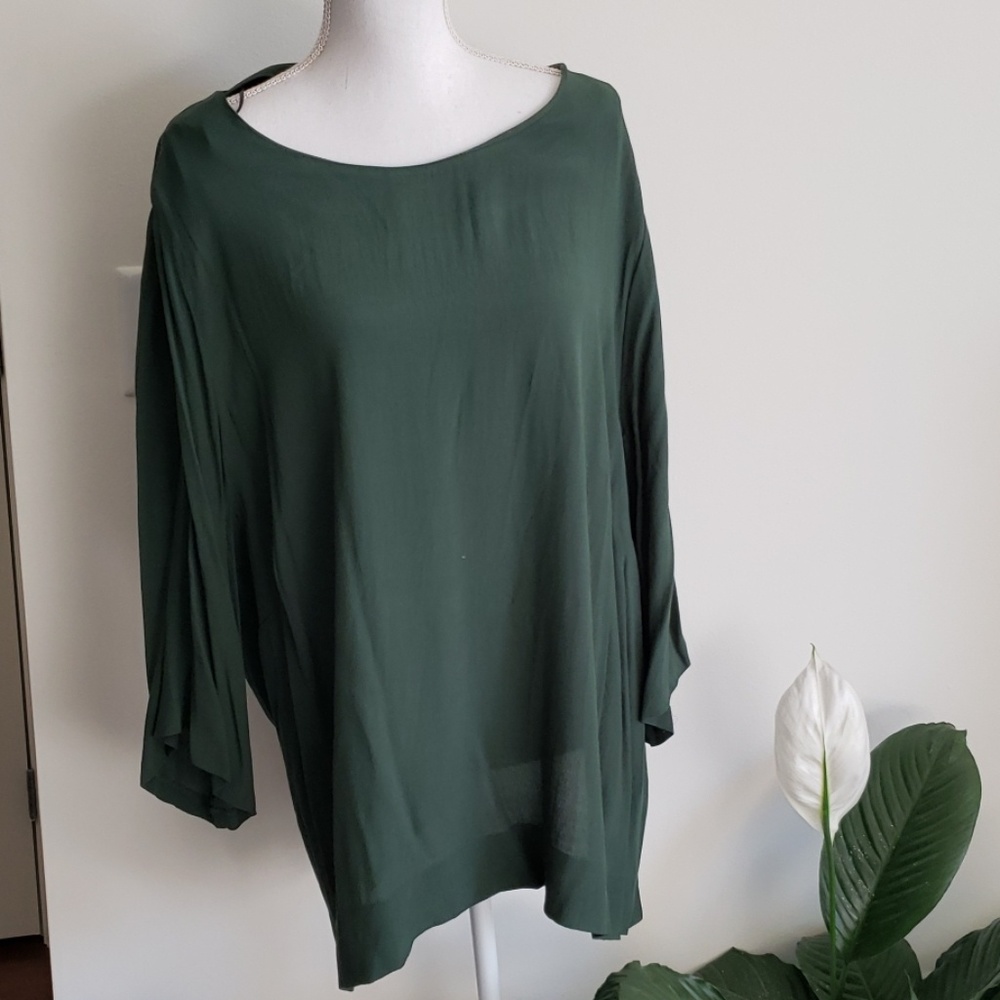 H&M Festive Green Blouse Size 20 3/4 Float Sleeves Scoop Neck Holiday Party